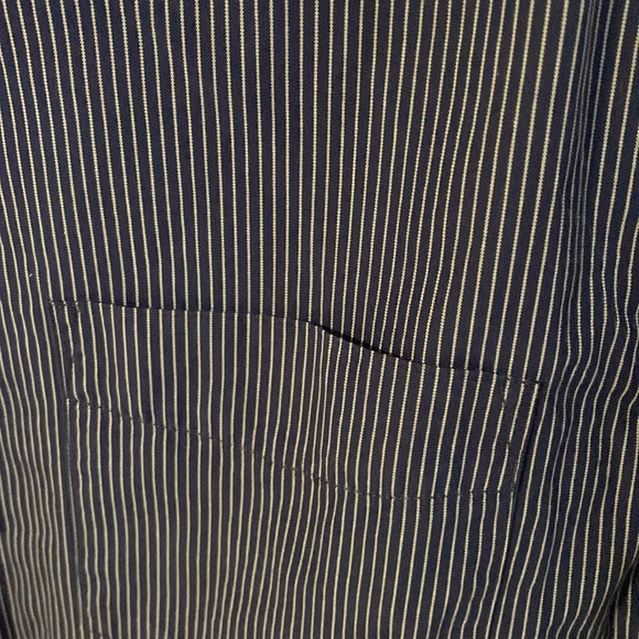 A mens blue and white striped dress shirt in large - Picture 2 of 6
